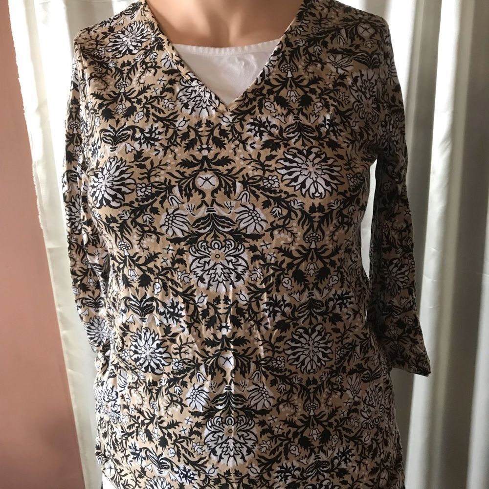 White Stag Floral Top sz M